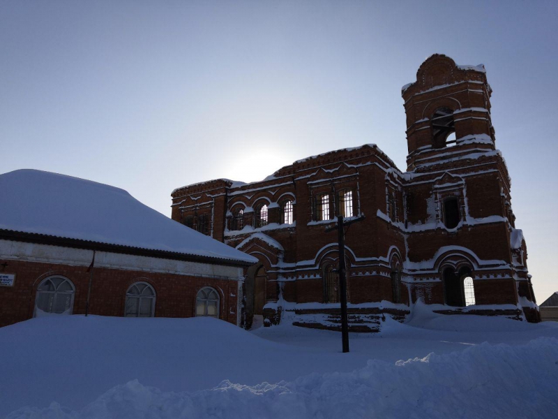 Военная техника освободила Петровский район из «снежного плена»