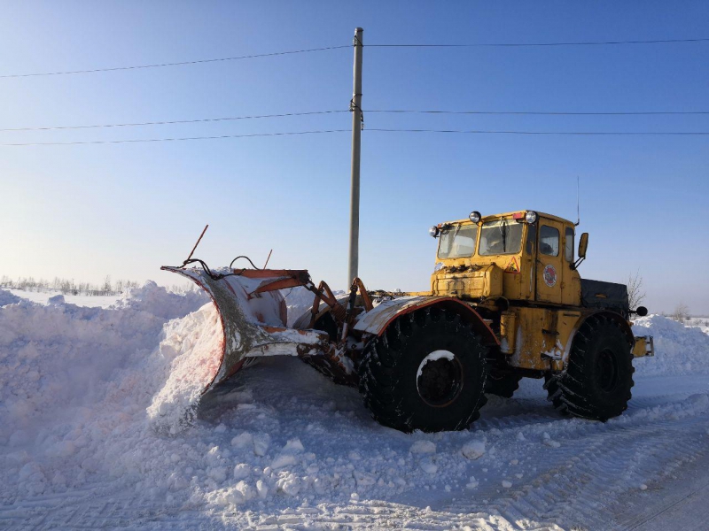 Военная техника освободила Петровский район из «снежного плена»