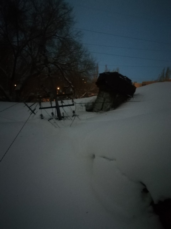 На Астраханской обвалилась крыша жилого дома