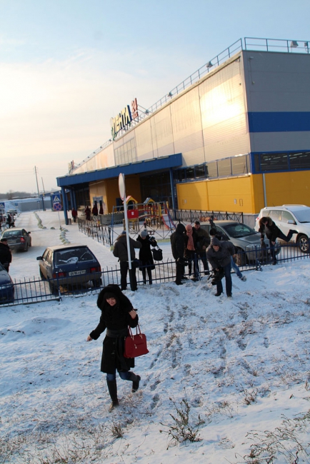 Пожарная инспекция проверила продажу новогодних фейерверков