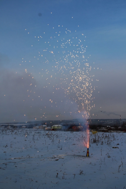 Пожарная инспекция проверила продажу новогодних фейерверков