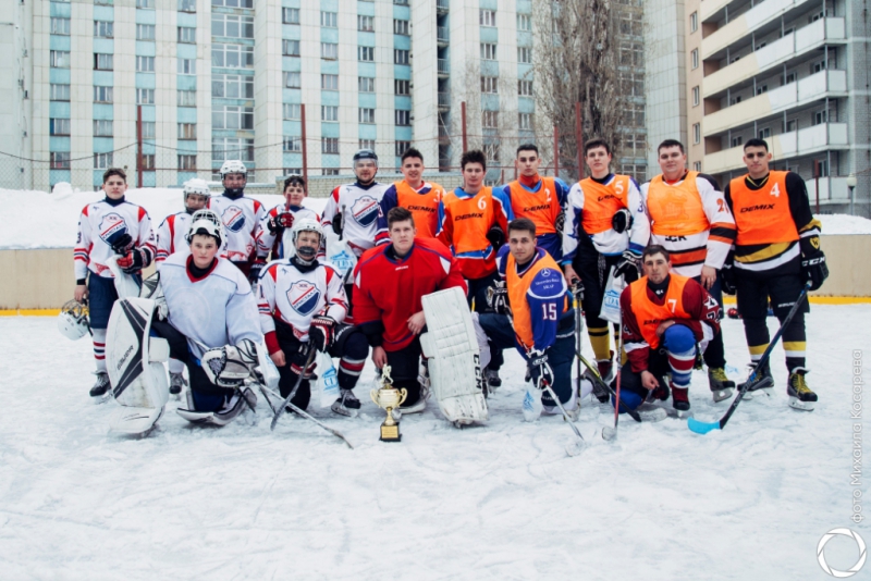 Хоккеисты СГЮА одержали победу в матче с «Кристаллом»