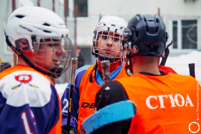Хоккеисты СГЮА одержали победу в матче с «Кристаллом»
