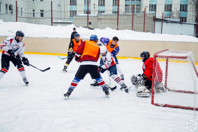 Хоккеисты СГЮА одержали победу в матче с «Кристаллом»