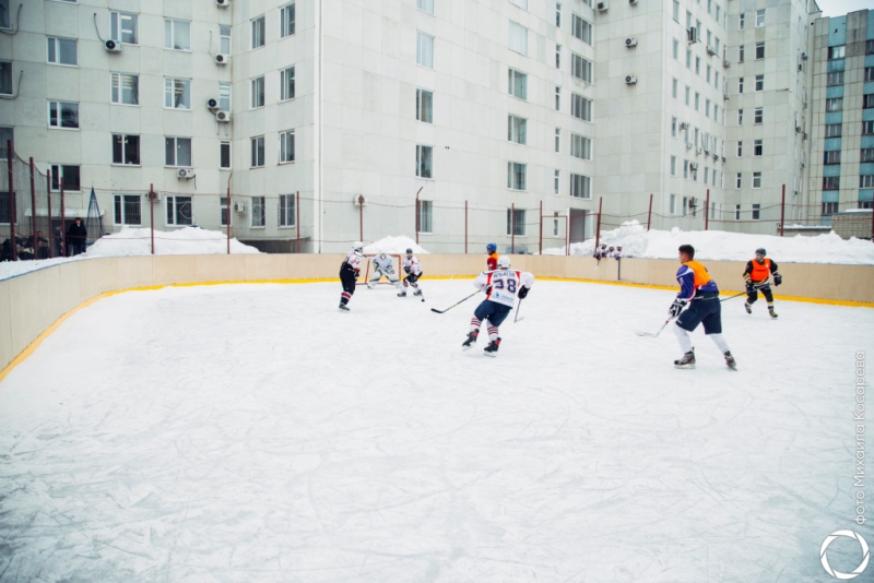 Хоккеисты СГЮА одержали победу в матче с «Кристаллом»