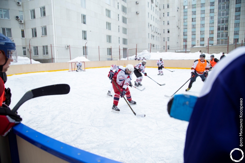 Хоккеисты СГЮА одержали победу в матче с «Кристаллом»