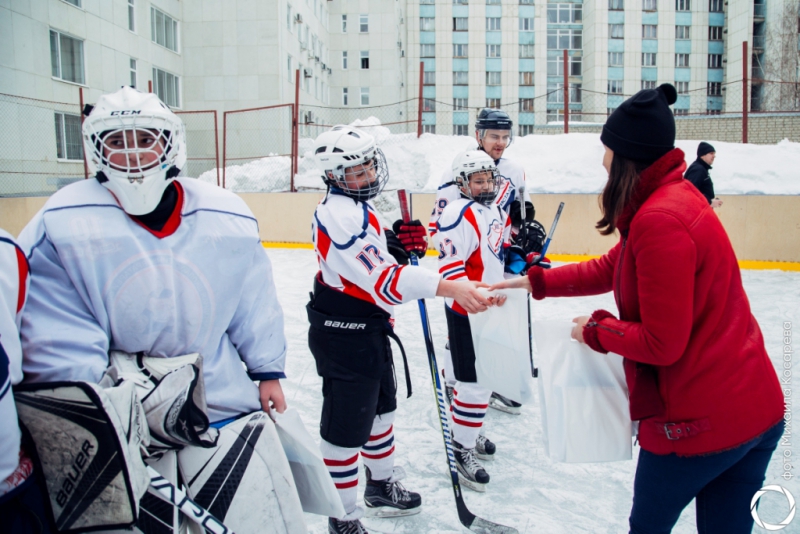 Хоккеисты СГЮА одержали победу в матче с «Кристаллом»