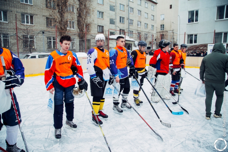 Хоккеисты СГЮА одержали победу в матче с «Кристаллом»