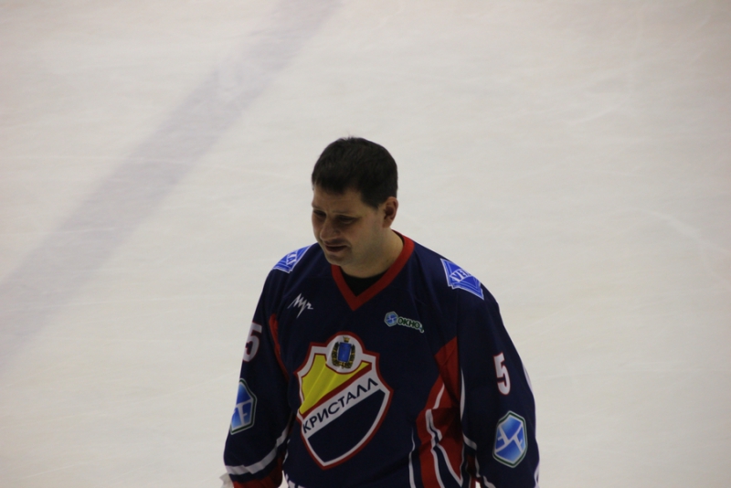 Саратовский министр и депутат победили в хоккейном матче