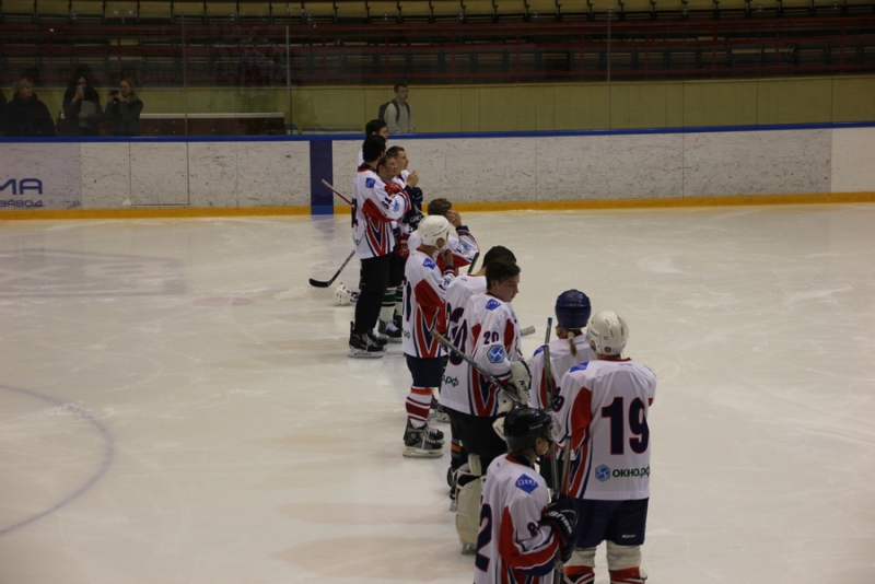 Саратовский министр и депутат победили в хоккейном матче