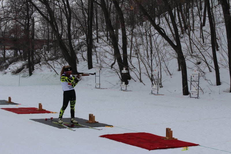 В Саратовской области определили сильнейших биатлонистов среди юношей и девушек