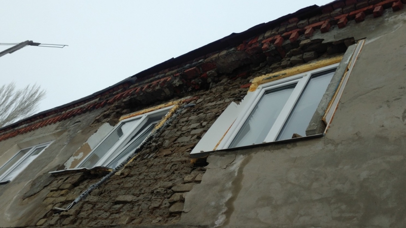 Жители Красного Кута боятся погибнуть под обломками собственного дома