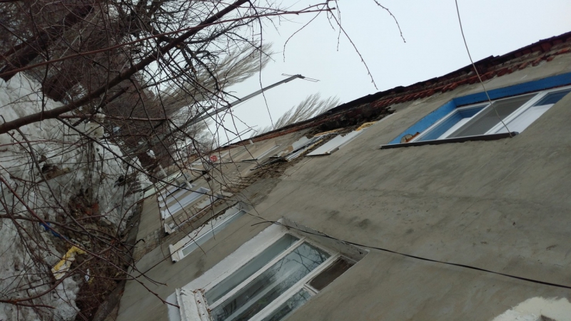 Жители Красного Кута боятся погибнуть под обломками собственного дома