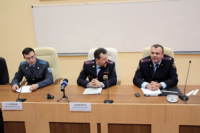 Полицейские задержали мошенников, обманувших около тысячи пенсионеров