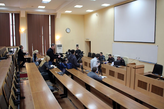 Полицейские задержали мошенников, обманувших около тысячи пенсионеров