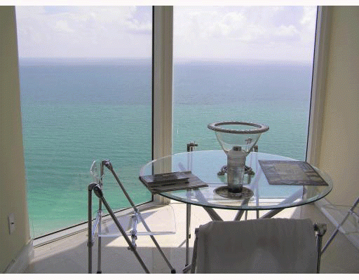 Владислав Третьяк отстаивал интересы саратовцев в Госдуме, проживая в Майами