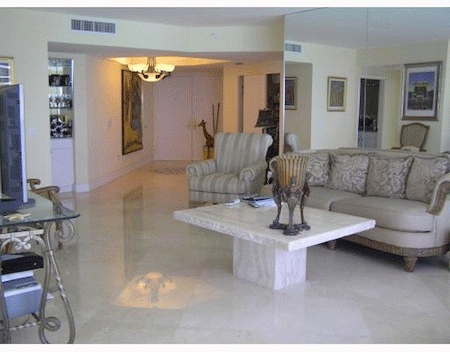 Владислав Третьяк отстаивал интересы саратовцев в Госдуме, проживая в Майами