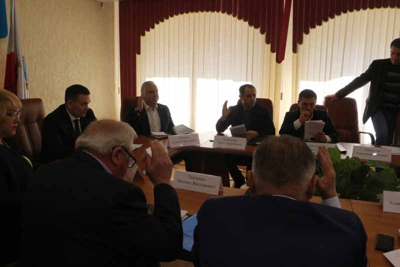 В Саратовской области планируют запретить продажу спиртного вблизи детских площадок