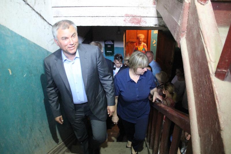 Жители еще одного барака в Елшанке скоро узнают номера своих квартир в новом доме