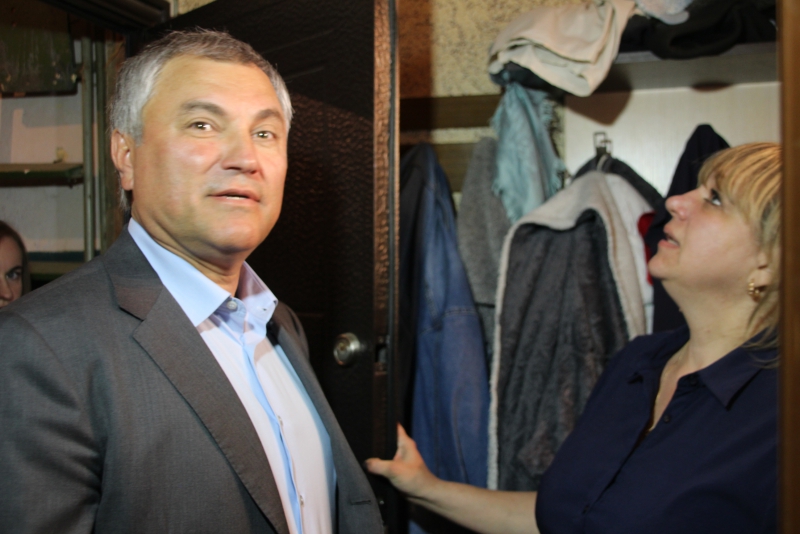 Жители еще одного барака в Елшанке скоро узнают номера своих квартир в новом доме