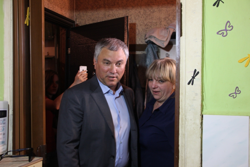 Жители еще одного барака в Елшанке скоро узнают номера своих квартир в новом доме