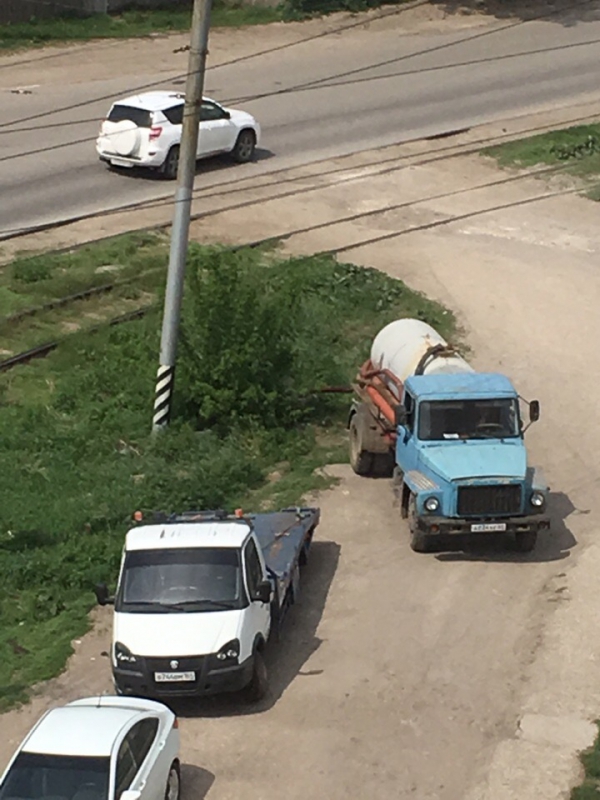 На Огородной жильцы пожаловались на вонь из-за ассенизатора