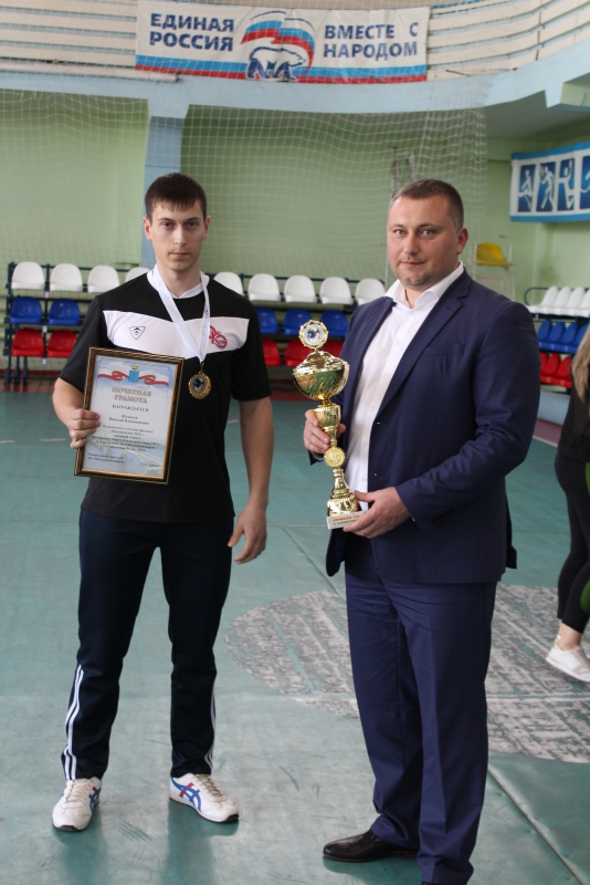 АО «Облкоммунэнерго» определило самого сильного энергетика