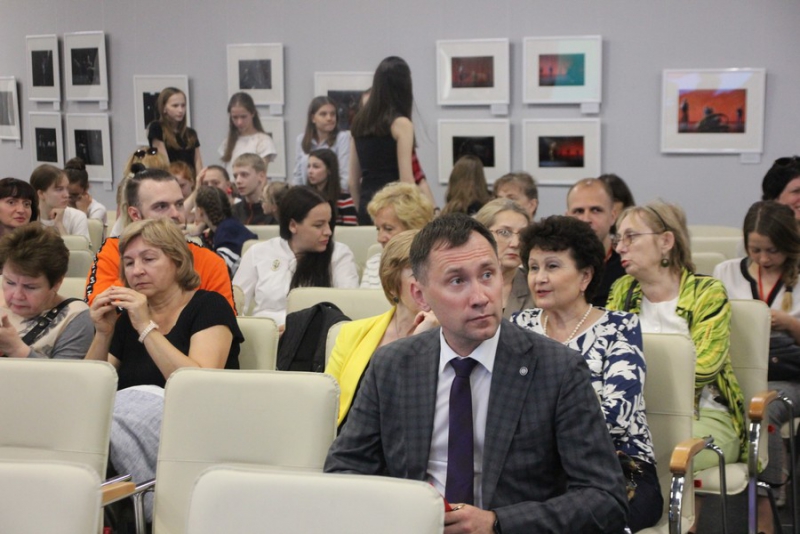 Новым президентом «Саратовских страданий» стал режиссер Николай Досталь