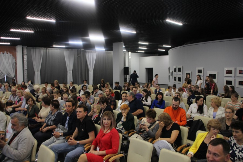 Новым президентом «Саратовских страданий» стал режиссер Николай Досталь