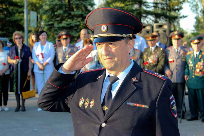 В Саратове проходит слет «Юный друг полиции» с участием тысячи школьников