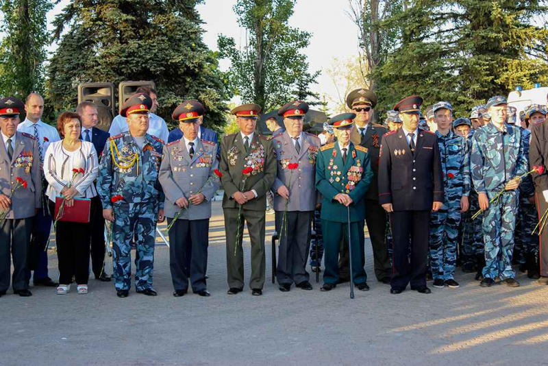 В Саратове проходит слет «Юный друг полиции» с участием тысячи школьников