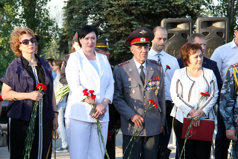В Саратове проходит слет «Юный друг полиции» с участием тысячи школьников