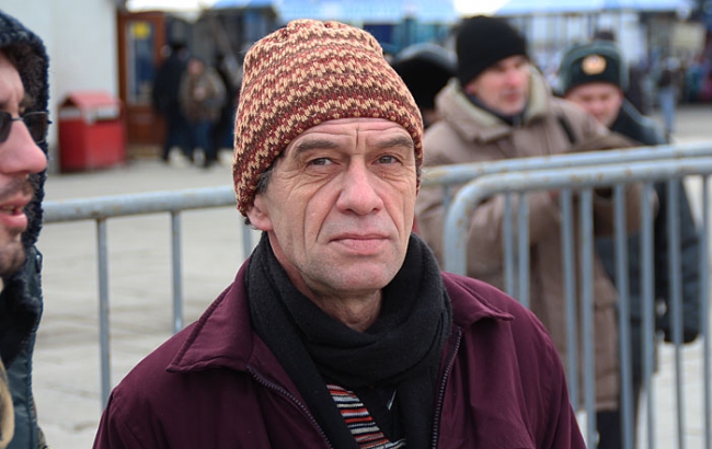 Националисты и антифашисты провели пикеты в поддержку политзаключенных