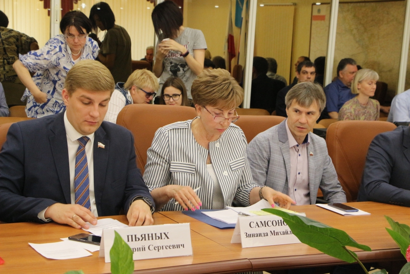 Депутат Писной: Цена воды для аэропорта Гагарин будет явно не саратовской