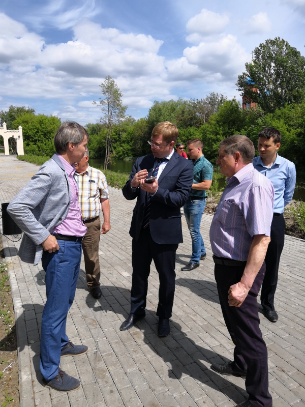 Депутат Вадим Рогожин отреагировал на жалобы жителей на разрушения в реконструированном парке Петровска