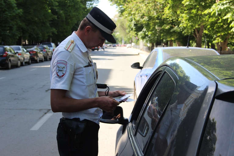 Сотрудники ДПС за два дня выявили 125 нарушителей на пешеходных переходах