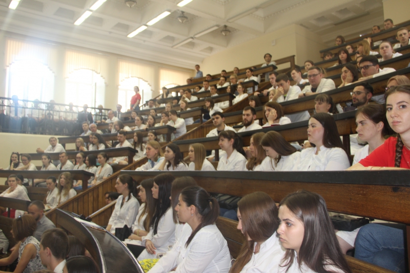 Володин пожелал студентам-медикам вернуться работать в родные районы