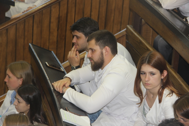 Володин пожелал студентам-медикам вернуться работать в родные районы