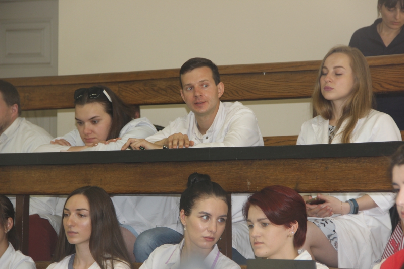 Володин пожелал студентам-медикам вернуться работать в родные районы