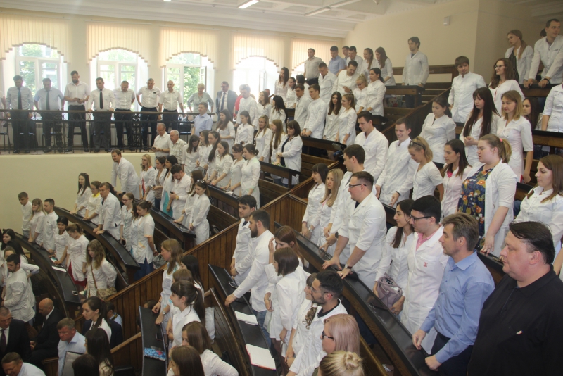 Володин пожелал студентам-медикам вернуться работать в родные районы