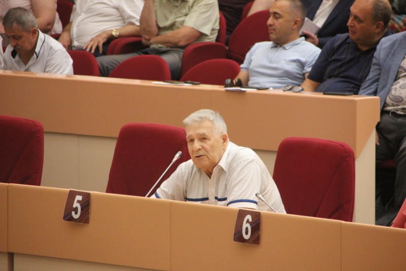 Министр Мазина: Нам стыдно за ржавые машины «скорой помощи»