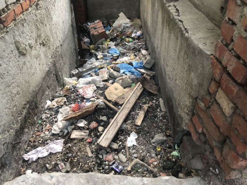 Жительница дома на Белоглинской пожаловалась на клопов и отсутствие горячей воды