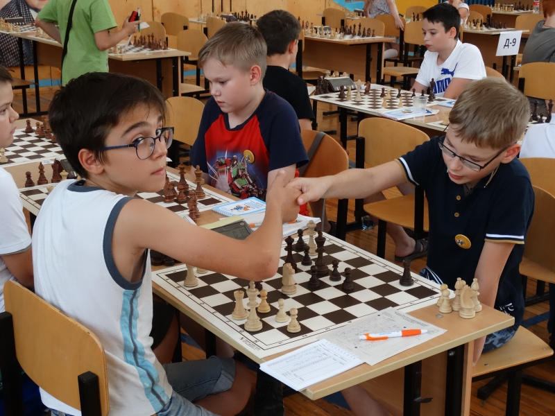 В Саратове стартовал шахматный фестиваль памяти знаменитых тренеров