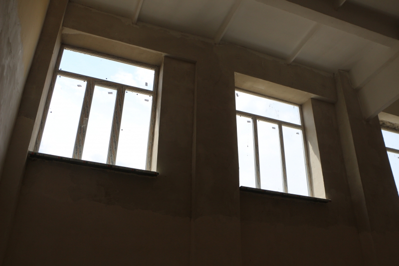 Депутат Рогожин обеспокоен темпами ремонта школьного спортзала в Липовке в рамках нацпроекта