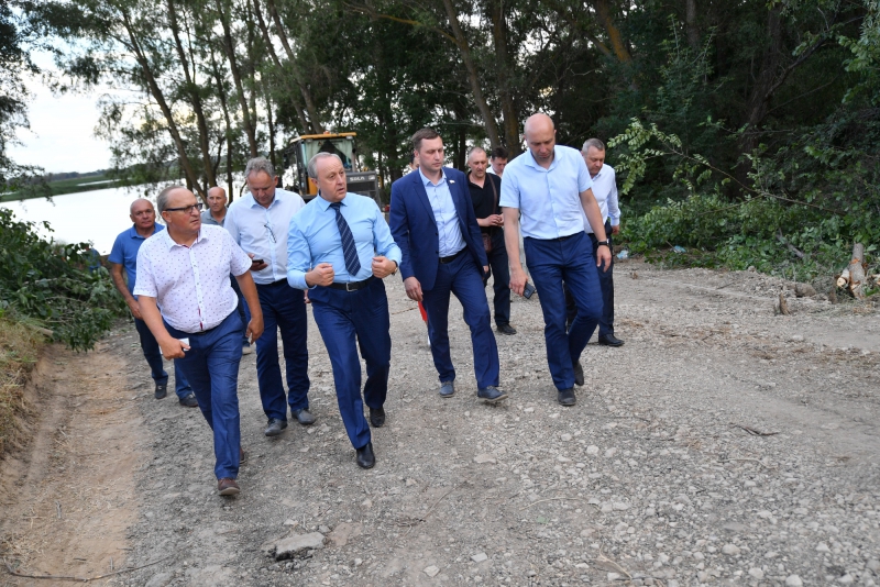 В Сабуровке строят пристань для перевозки пассажиров аэропорта Гагарин