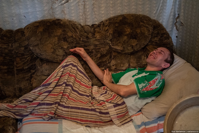 Блогер Варламов рассказал о «выживании людей» в Саратовской области