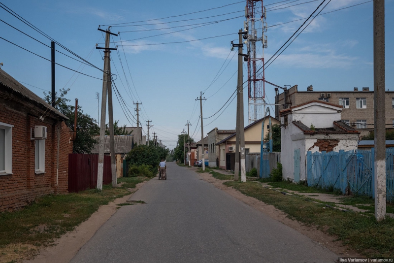 Блогер Варламов рассказал о «выживании людей» в Саратовской области