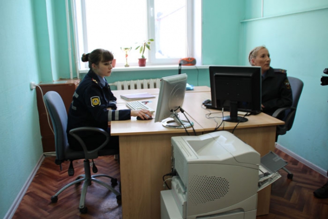 Вместе с нарушениями, камеры ГИБДД фиксируют любовниц и неприличные жесты