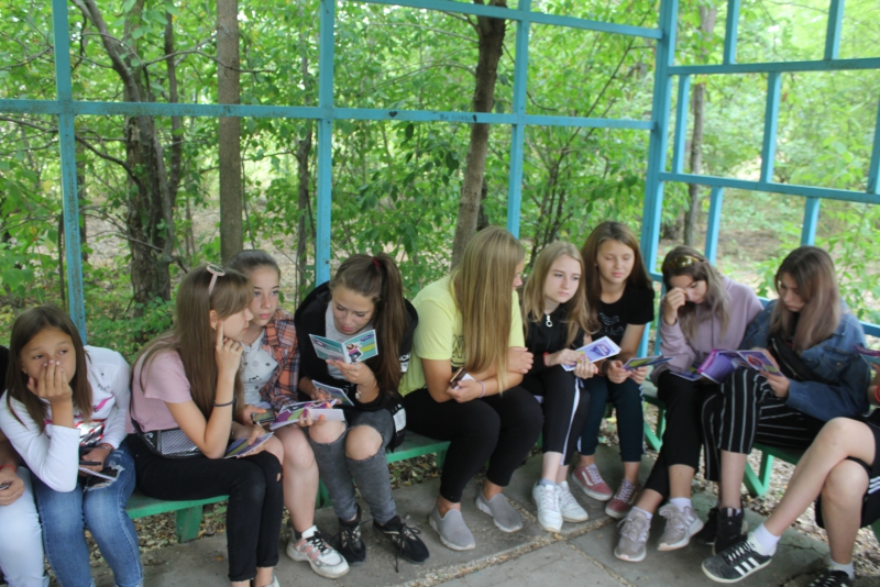 Воспитанникам детского лагеря рассказали об основах полового воспитания