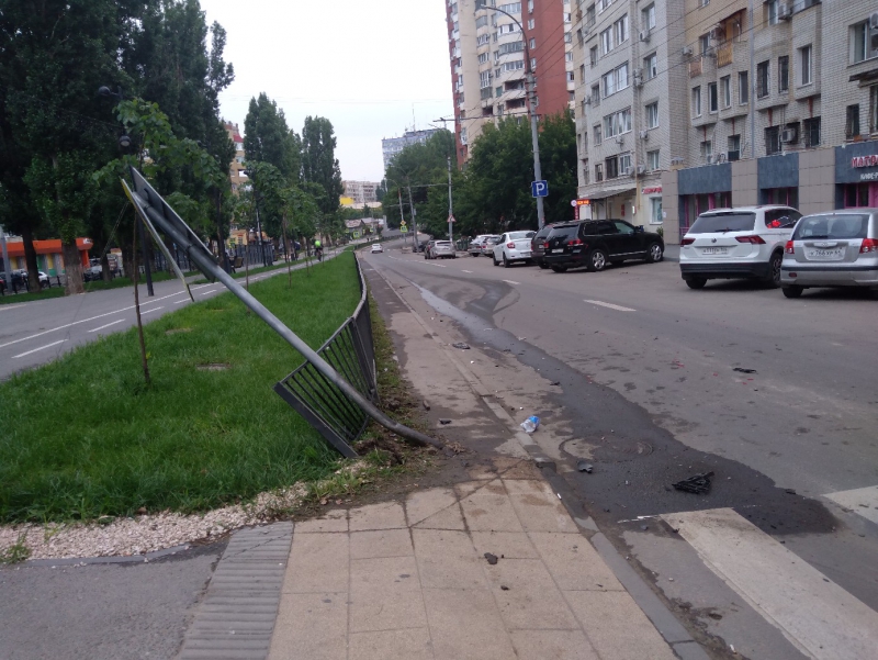 На Рахова из-за пьяного водителя «Хонды» пострадали 3 человека